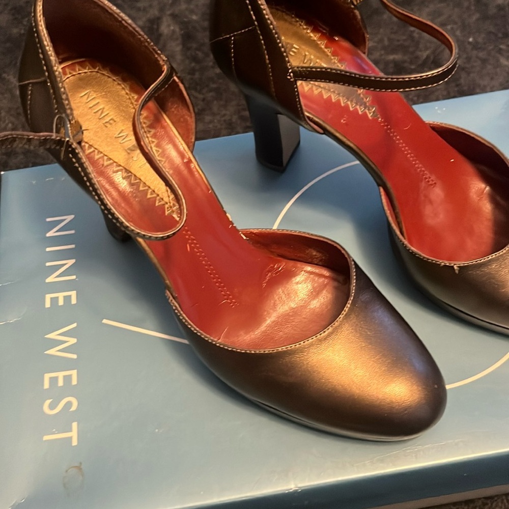 Nine West heel